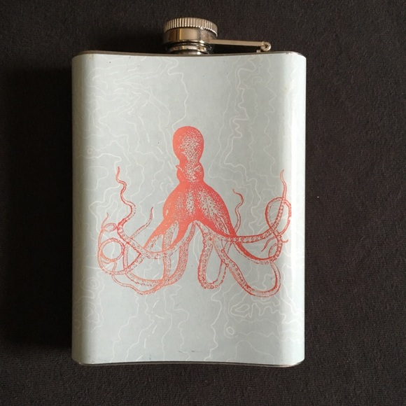 Accessories - 2/$10 💥 Octopus Flask